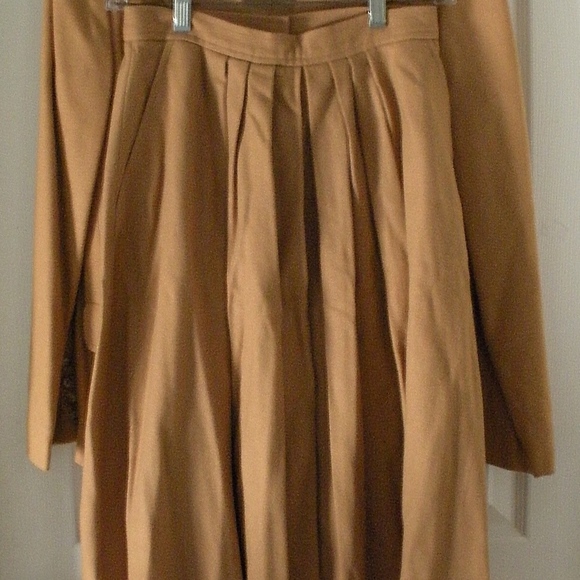 Vintage Designer Skirt Suit Country Suburban Nice! - Picture 4 of 4